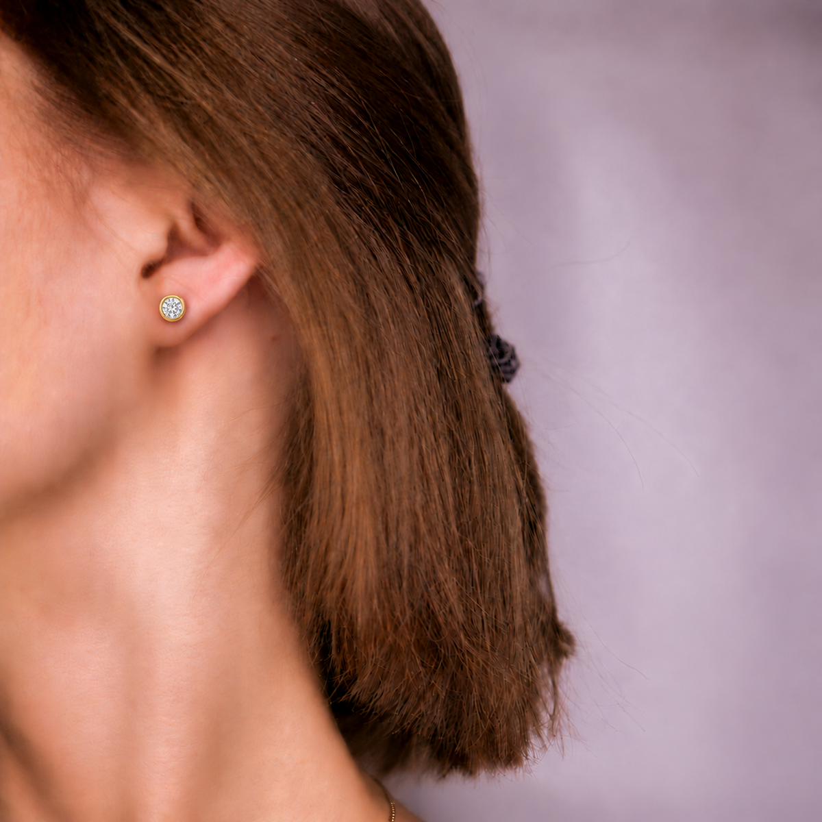 Everly Bezel Round Earrings
